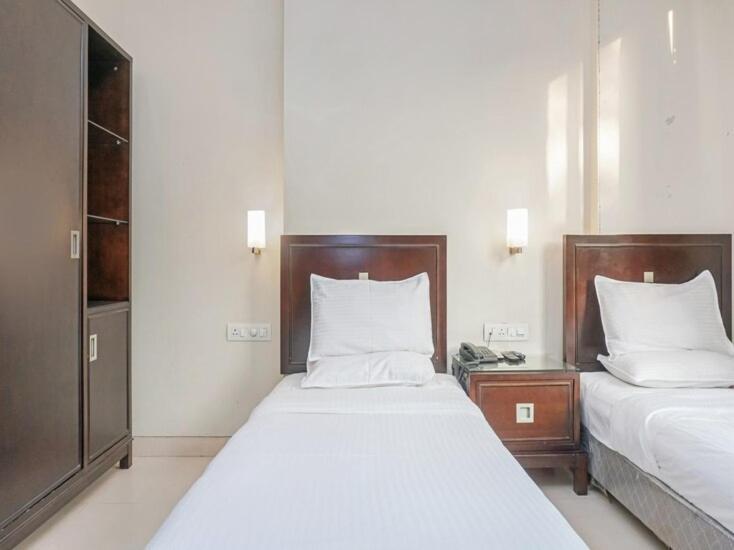 Hotel Ashoka, Pune Yerandwane Екстер'єр фото