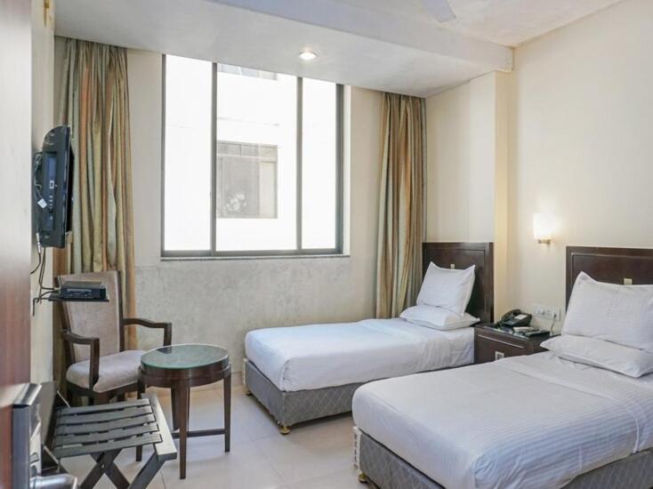 Hotel Ashoka, Pune Yerandwane Екстер'єр фото